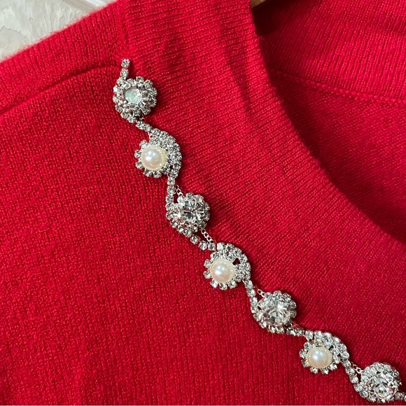 Liz Claiborne•Diamond Rhinestones & Pearls•Neckline Red Sweater•Large - Picture 2 of 9